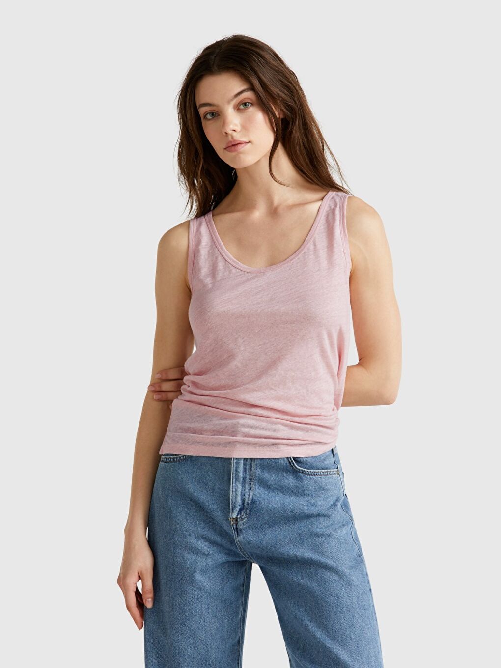 Kadın Pembe %100 Keten Yanları Yırtmaçlı Regular Fit Yuvarlak Yaka Atlet-1