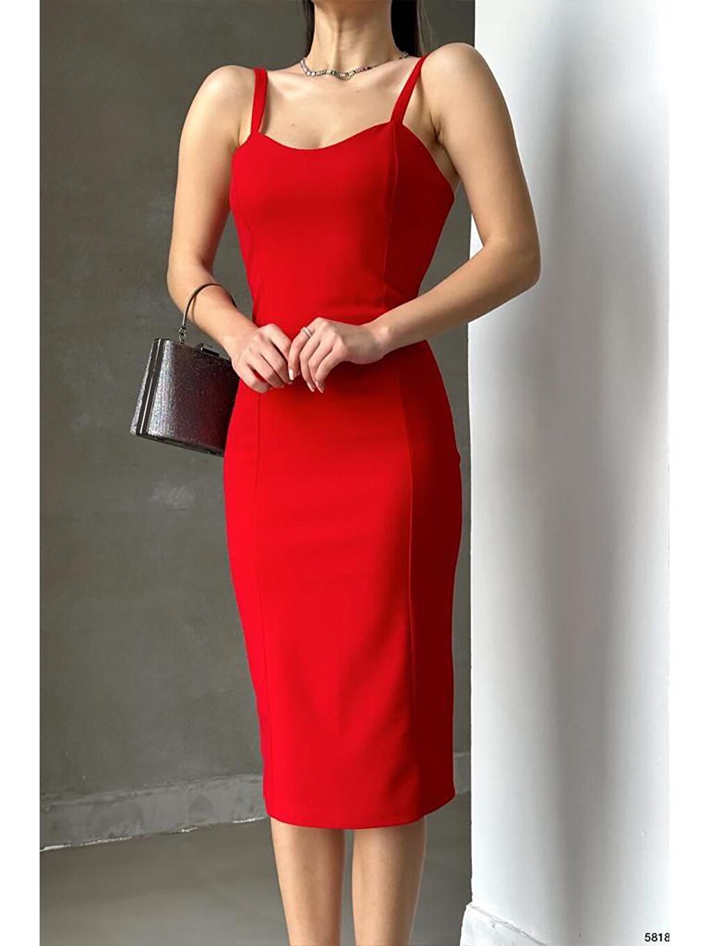 Kırmızı Kalp Yaka Kalın Askılı Krep Kumaş Kalem Elbise-2