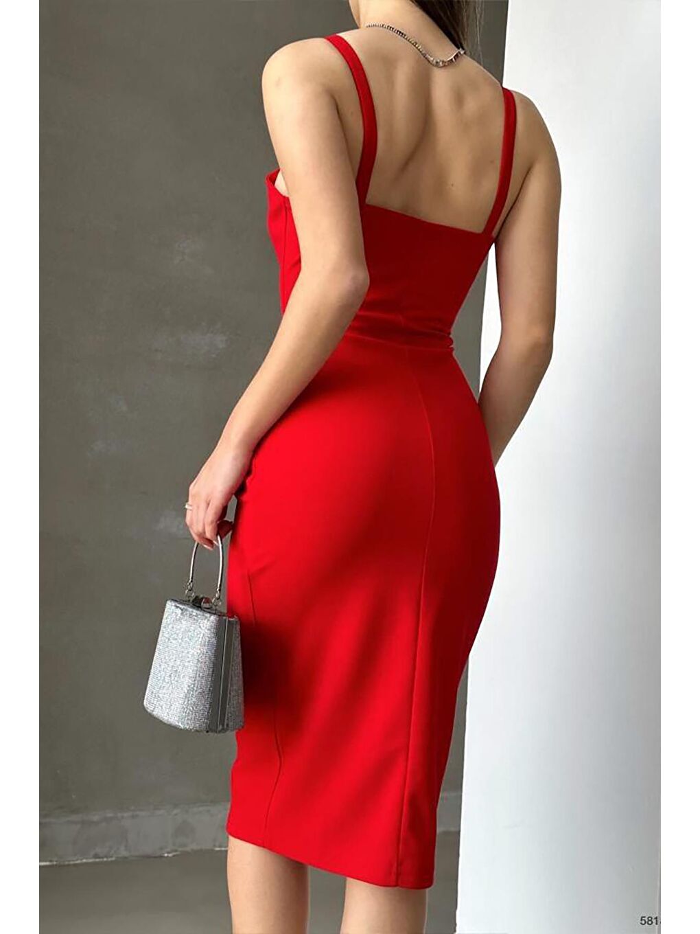 Kırmızı Kalp Yaka Kalın Askılı Krep Kumaş Kalem Elbise-4