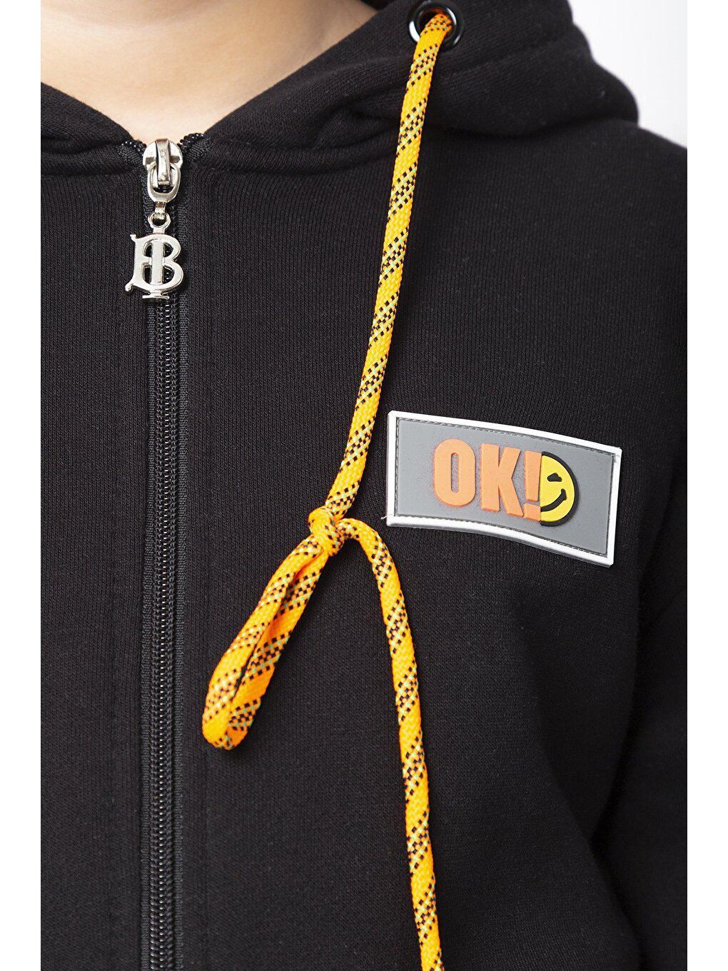 Siyah Nakış Detaylı Büzgü Kollu Kapüşonlu Kız Çocuk Eşofman Takımı-3