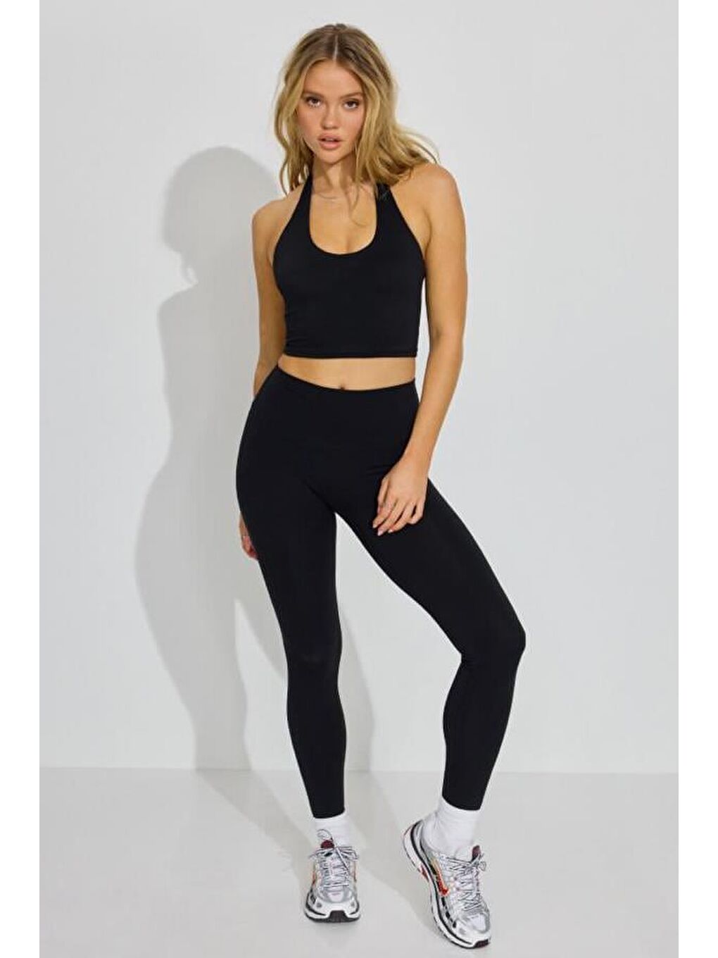 Siyah Halter Yaka Boyun Askılı Crop Top Mg2456-9