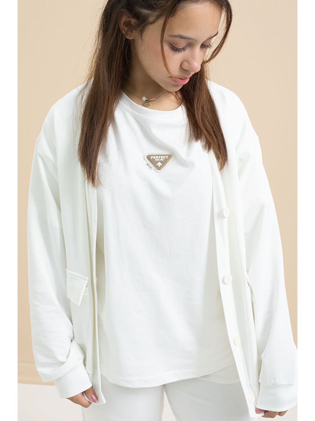 Beyaz Logo Detaylı Düğmeli Hırkalı kız Çocuk Yırtmaçlı 3'lü Atl-Üst Takım 21375-1