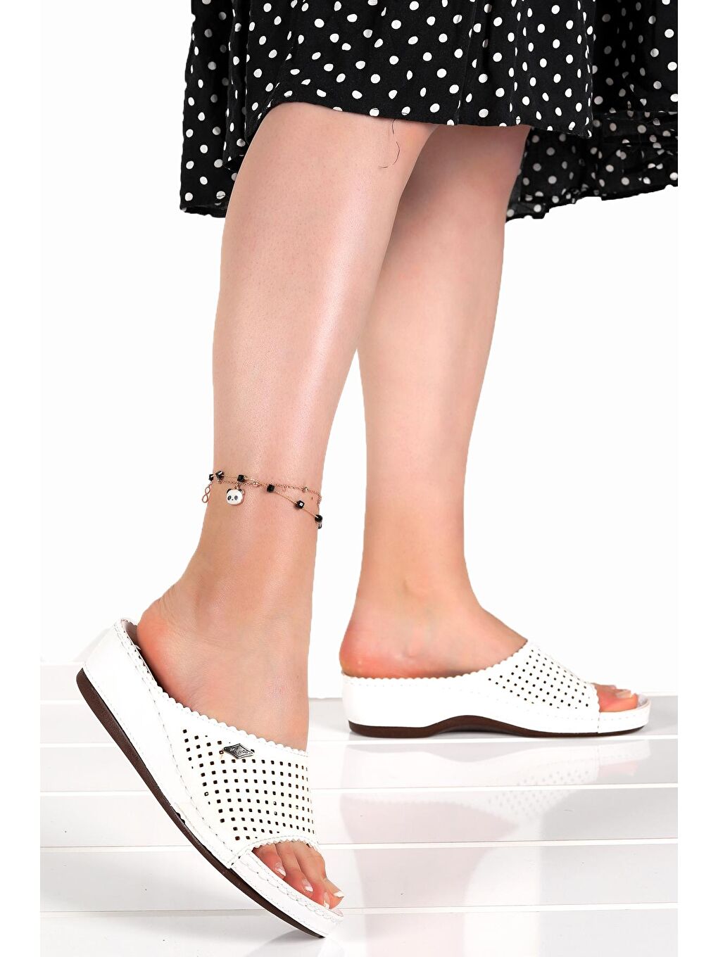 Beyaz Günlük 4 Cm Topuklu Jelli Kadın Terlik Ary 09-067