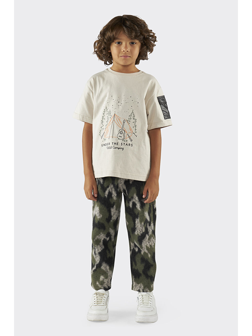 Gri Erkek Çocuk Baskı Detaylı Tişört-1