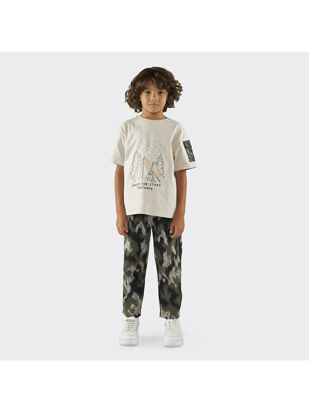 Gri Erkek Çocuk Baskı Detaylı Tişört-3