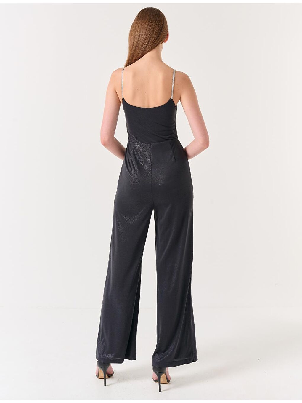 Siyah Dar Kesim Askılı Şık Tulum-4