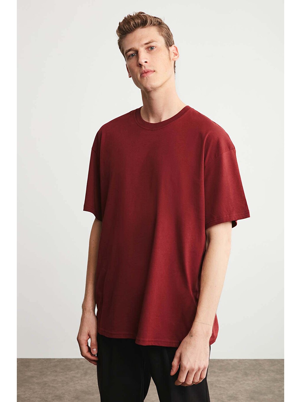 Erkek Oversize Fit %100 Organik Pamuk Kalın Dokulu Bisiklet Yakalı Bordo Tişört-3