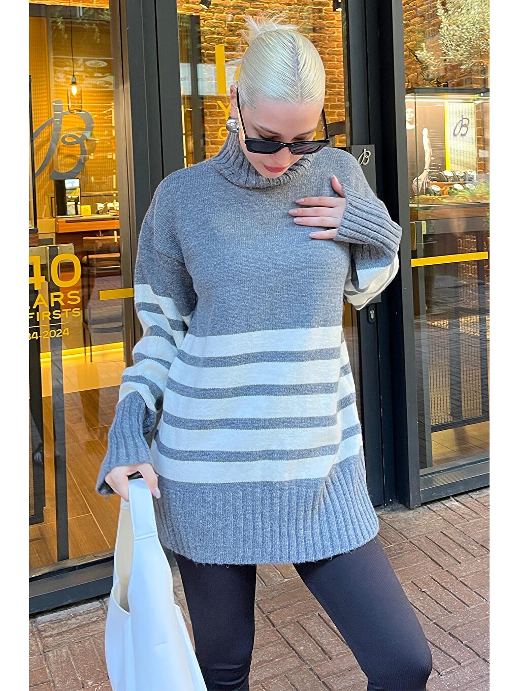 Gri Oversize Balıkçı Yaka Çizgili Kazak Mg2168-4