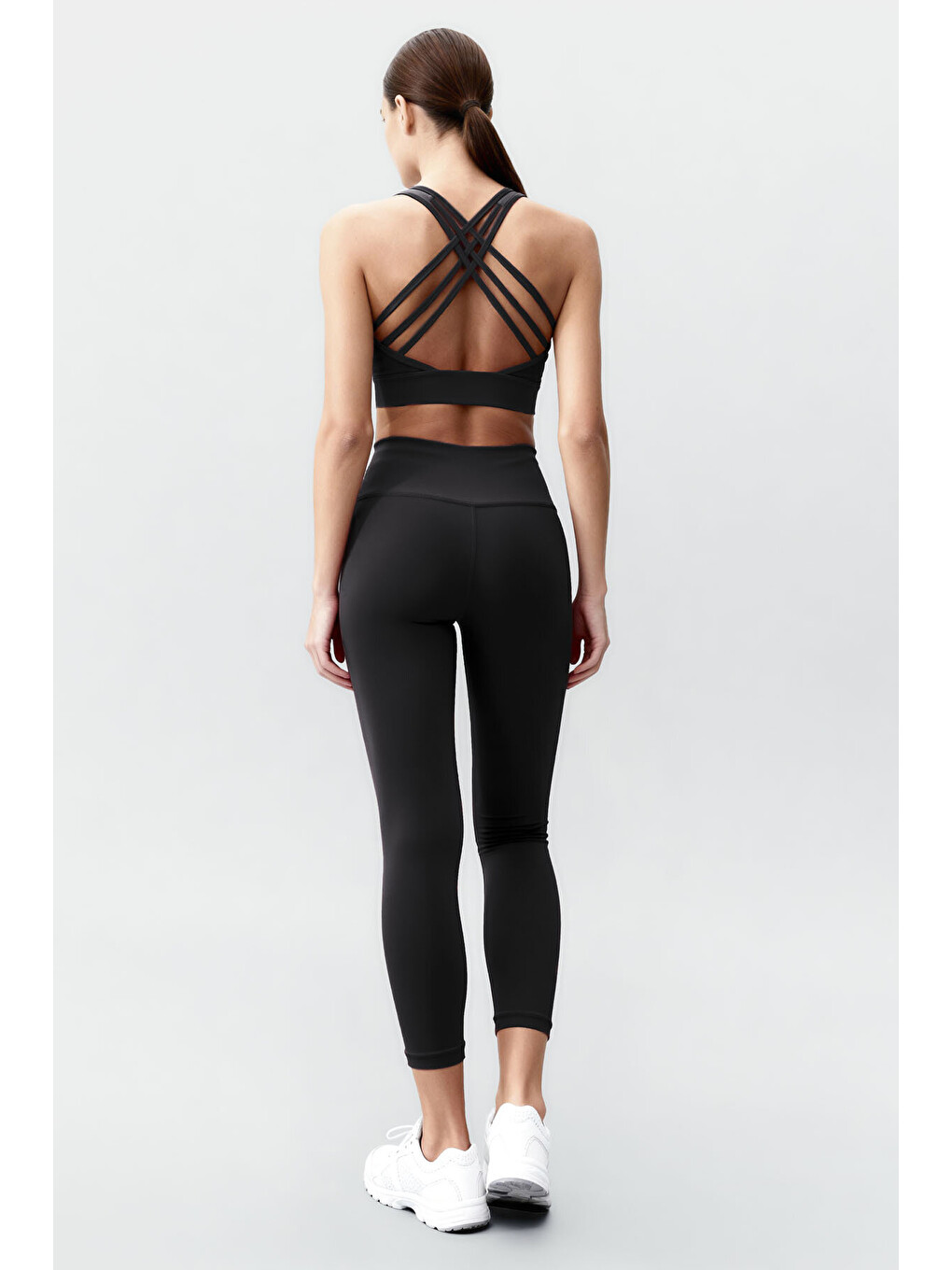 Siyah Yüksek Bel Toparlayıcı Çapraz Sırt Detaylı Slim Fit Kadın Tayt Takım - 95283-1