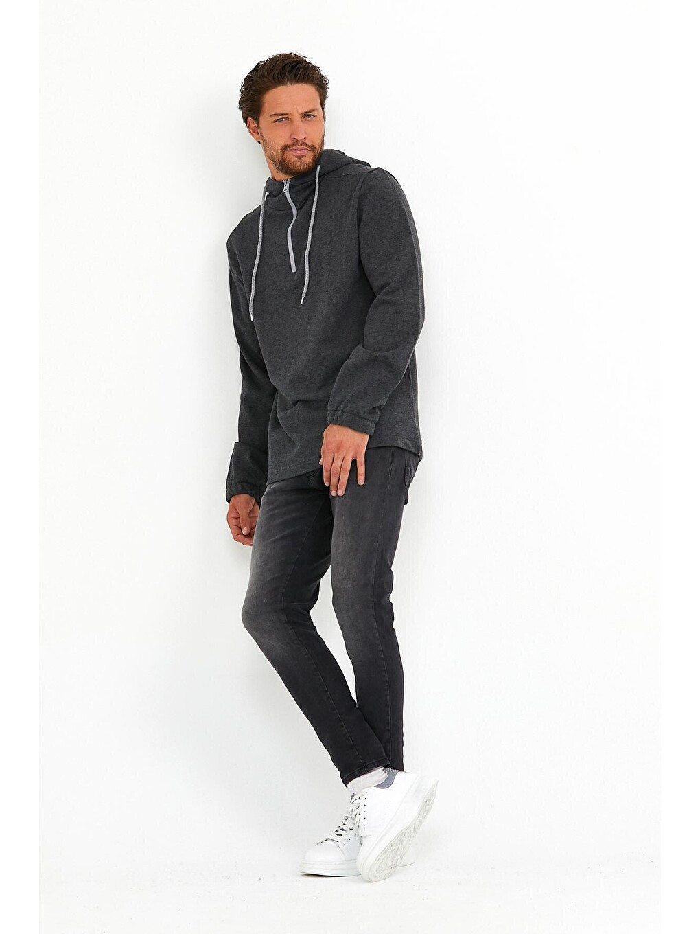 Antrasit Erkek Kapüşonlu Regular Fit Yarım Fermuarlı İnce Hoodie Spr22sw170