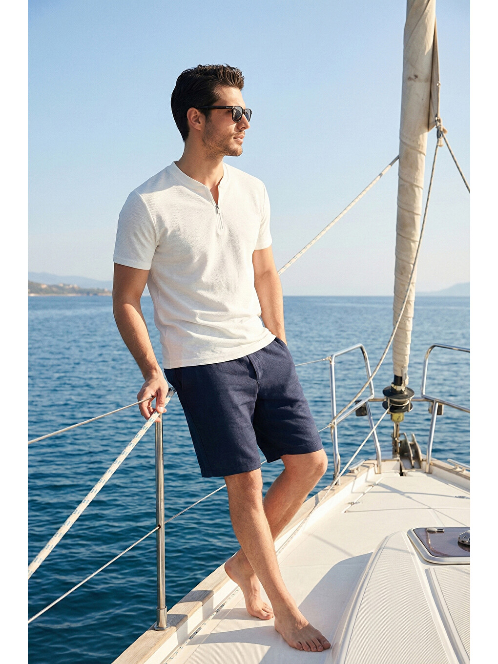 Beyaz Pamuklu Regular Fit Yarım Fermuarlı Tişört 5902653