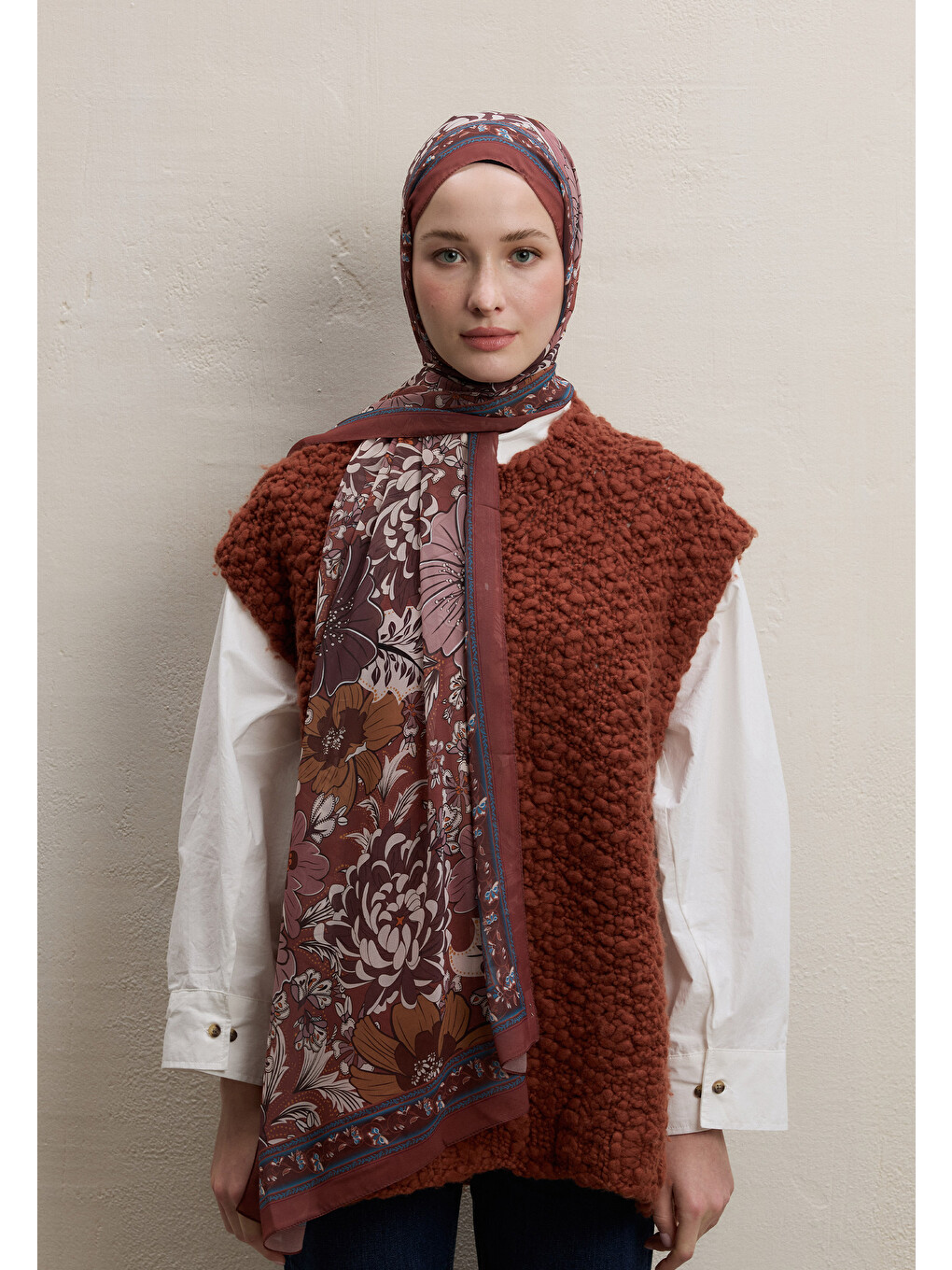 Kahverengi Dahlıa Desen İpek Krep Şal Kiremit-3