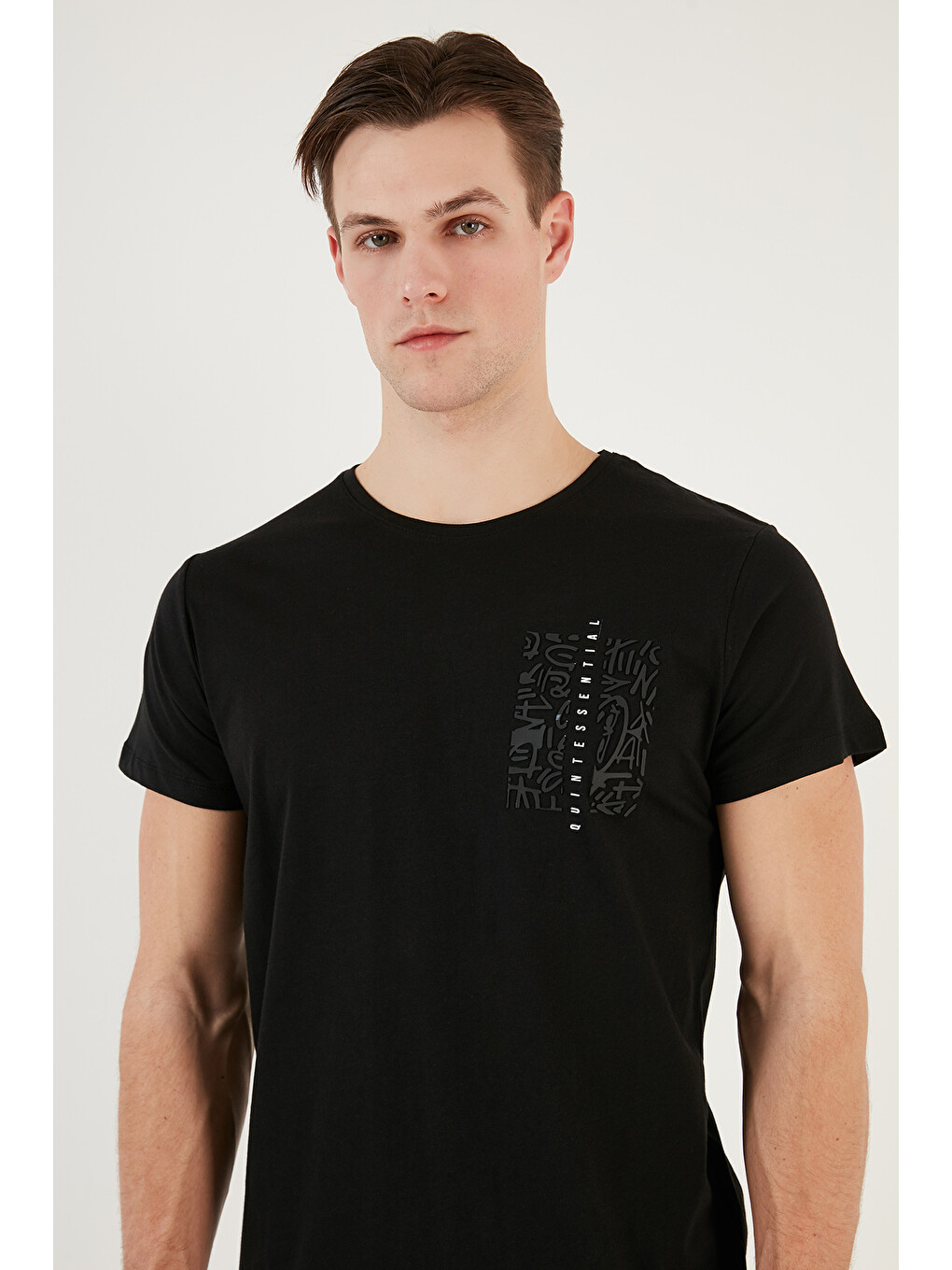 Siyah Bisiklet Yaka %100 Pamuk Slim Fit Tişört-3