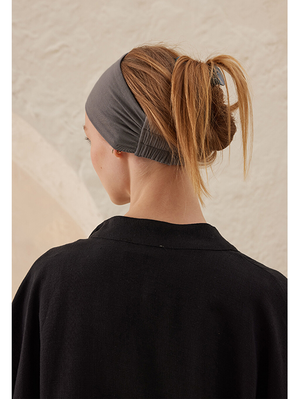Gri Silikonlu Kaydırmaz Bandana Füme-2