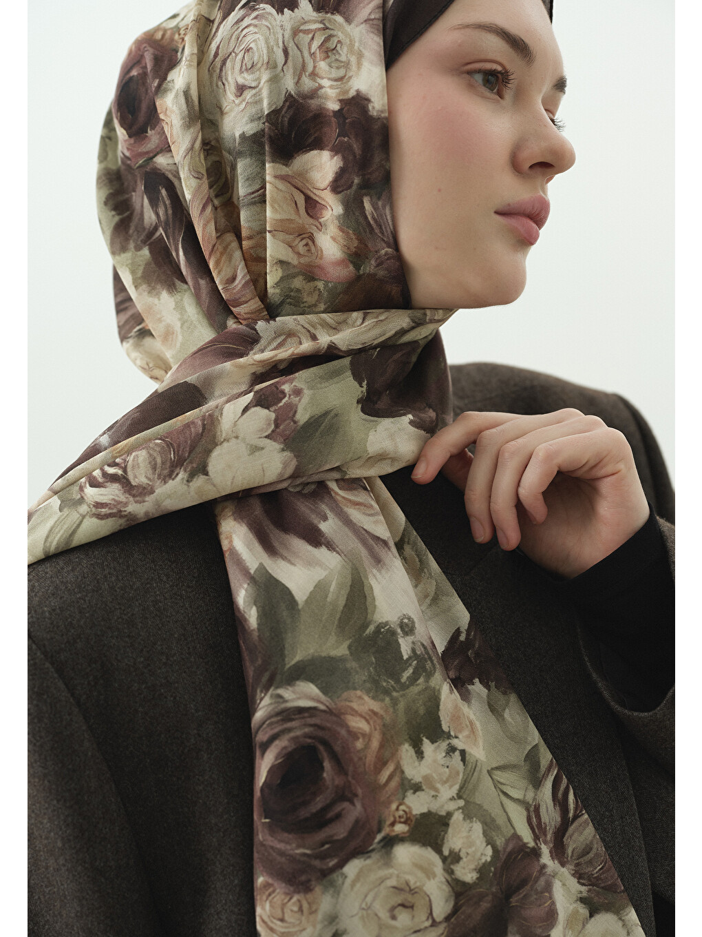 Kahverengi Rose Breeze Desenli Pamuk Viskon Şal Tozlu Kahve-3