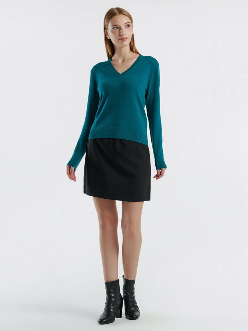 Kadın Koyu Yeşil V Yaka %100 Merino Kazak