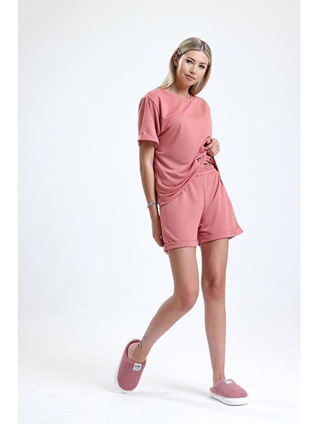 Pembe Bisiklet Yaka Kısa Kollu Şortlu Kadın Pijama Takımı