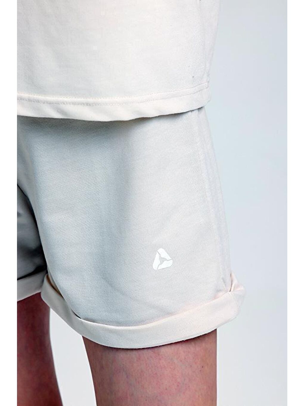 Ekru Bisiklet Yaka Kısa Kollu Şortlu Kadın Pijama Takımı-1