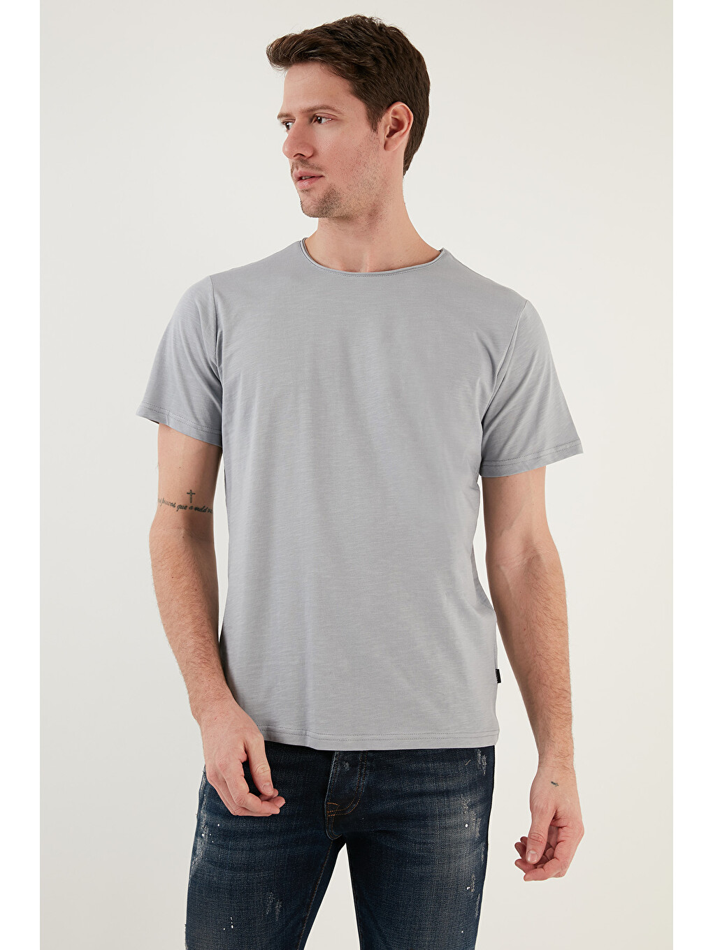Gri Bisiklet Yaka %100 Pamuk Slim Fit Basic Tişört 59020001-3
