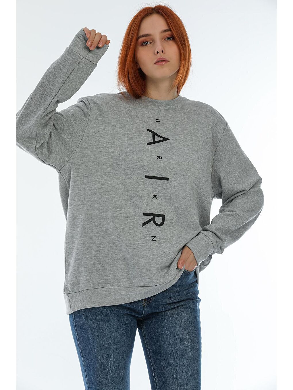 Gri Kadın Bisiklet Yaka Oversize Fit Aır Baskılı İnce Sweatshirt SPR22SWK101