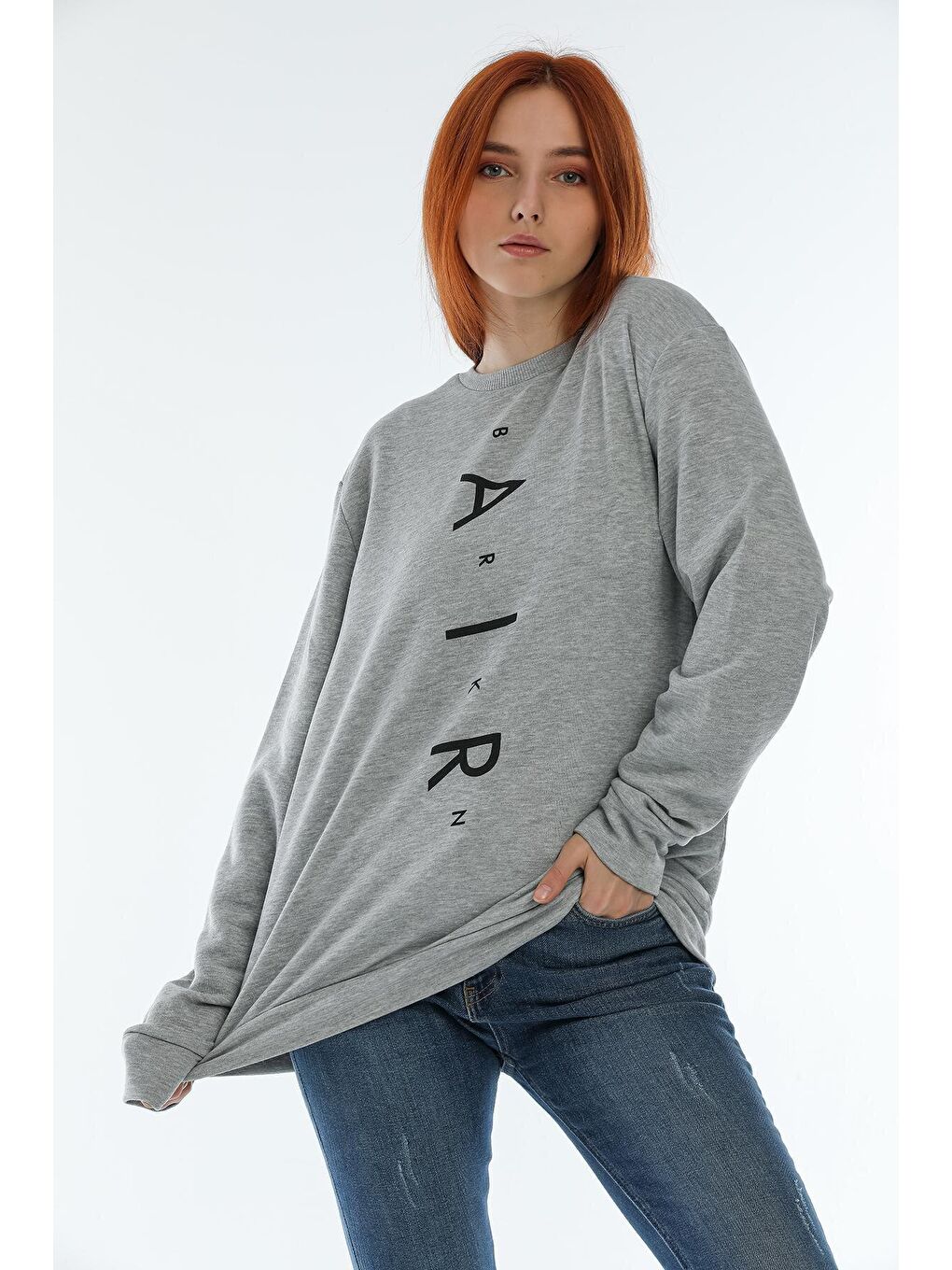 Gri Kadın Bisiklet Yaka Oversize Fit Aır Baskılı İnce Sweatshirt SPR22SWK101-1