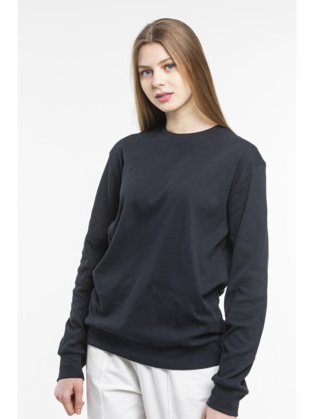 Siyah Kadın Bisiklet Yaka Regular Fit Sweatshirt spr21k17-1