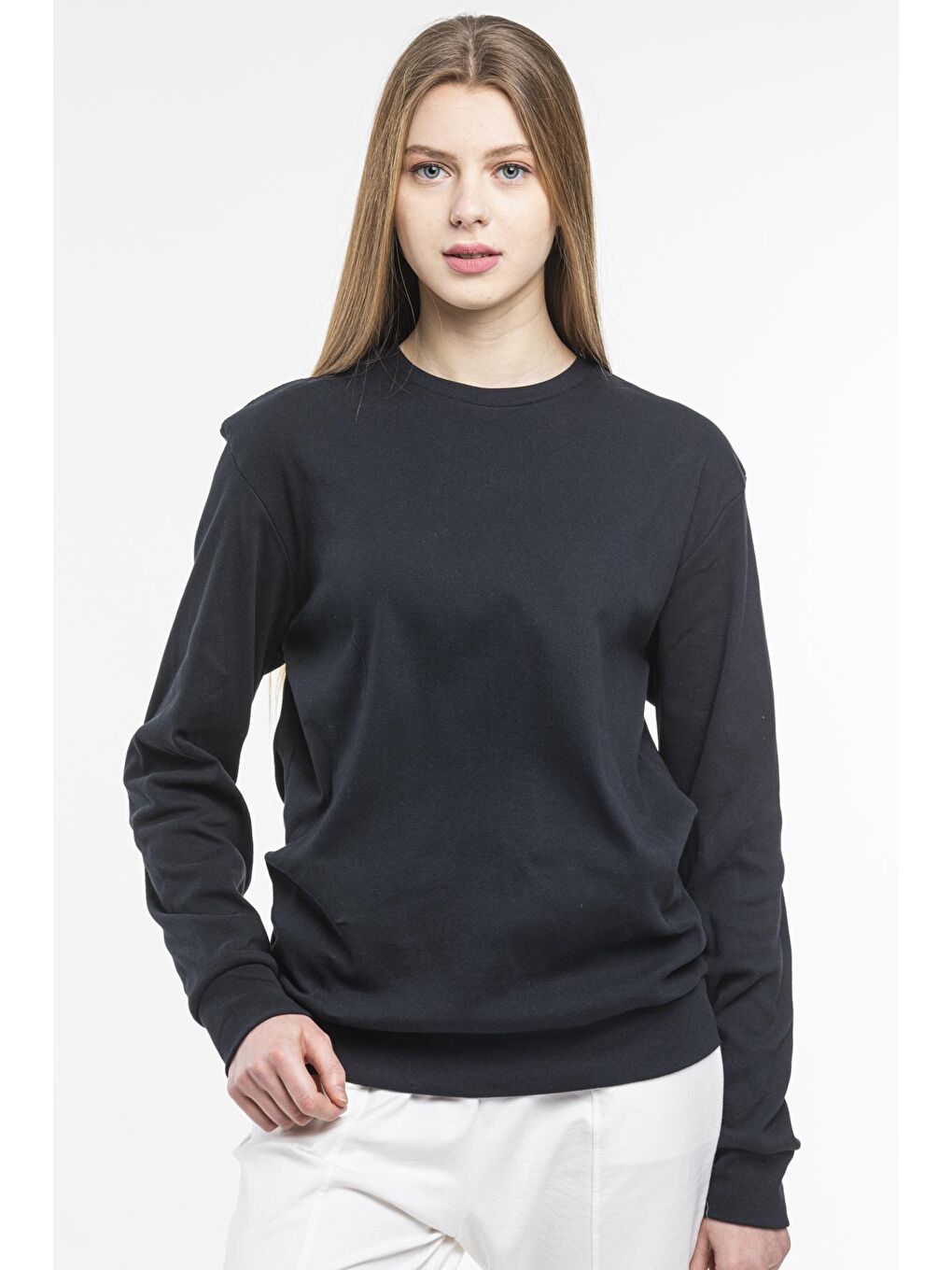 Siyah Kadın Bisiklet Yaka Regular Fit Sweatshirt spr21k17-2