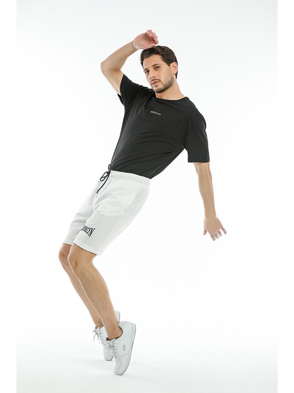 Ekru Nakışlı Erkek Şort SPR21Y58-1