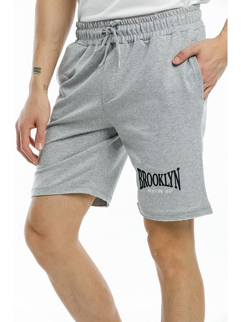 Gri Nakışlı Erkek Şort SPR21Y58-2