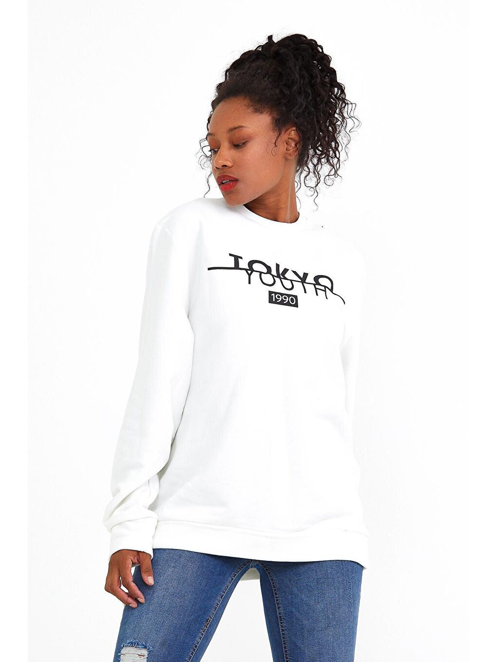 Ekru Kadın Bisiklet Yaka Regular Fit Tokya Baskılı İnce Sweatshirt SPR22SWK134-2