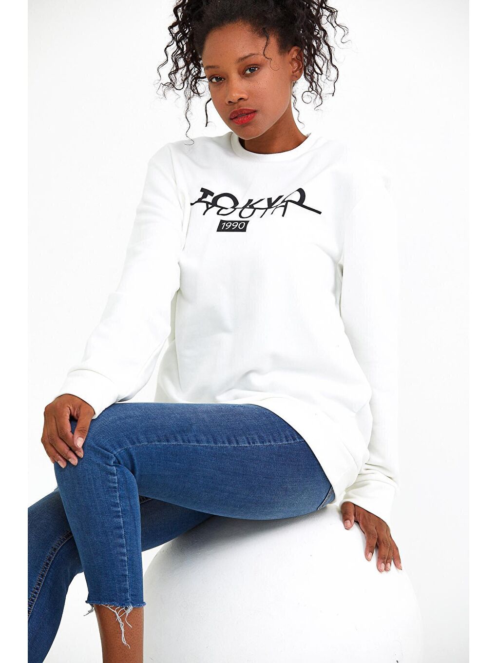 Ekru Kadın Bisiklet Yaka Regular Fit Tokya Baskılı İnce Sweatshirt SPR22SWK134-4