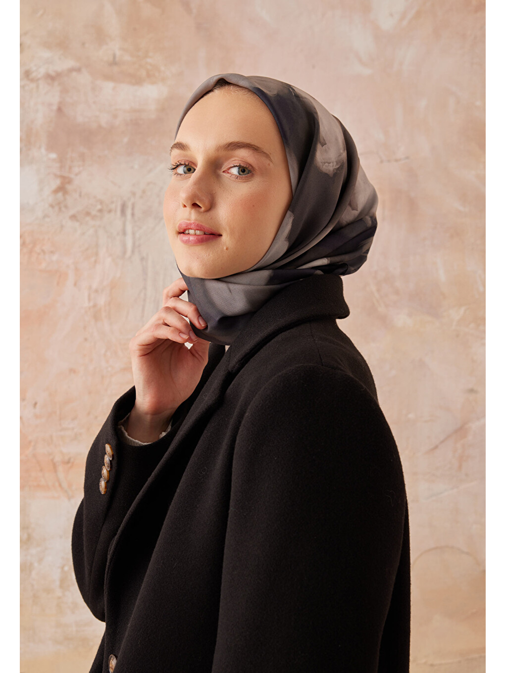 Darcy Desen Pamuk İpek Eşarp Siyah-1