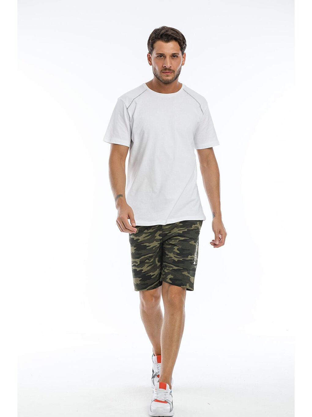 Yeşil Erkek Regular Fit Orta Boy Brooklyn Baskılı Şort SPR22SR208