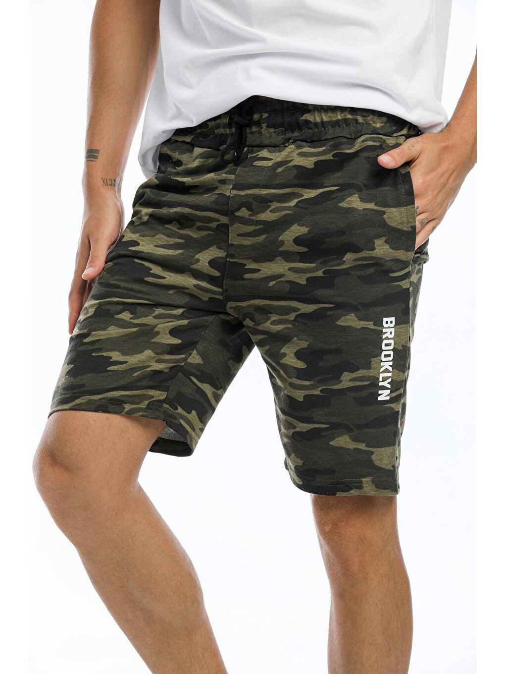 Yeşil Erkek Regular Fit Orta Boy Brooklyn Baskılı Şort SPR22SR208-2