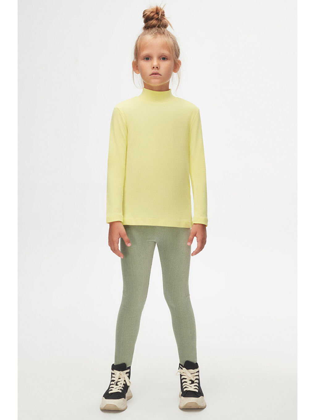 Açık Sarı Kız Çocuk Yarım Balıkçı Uzun Kol Tişört