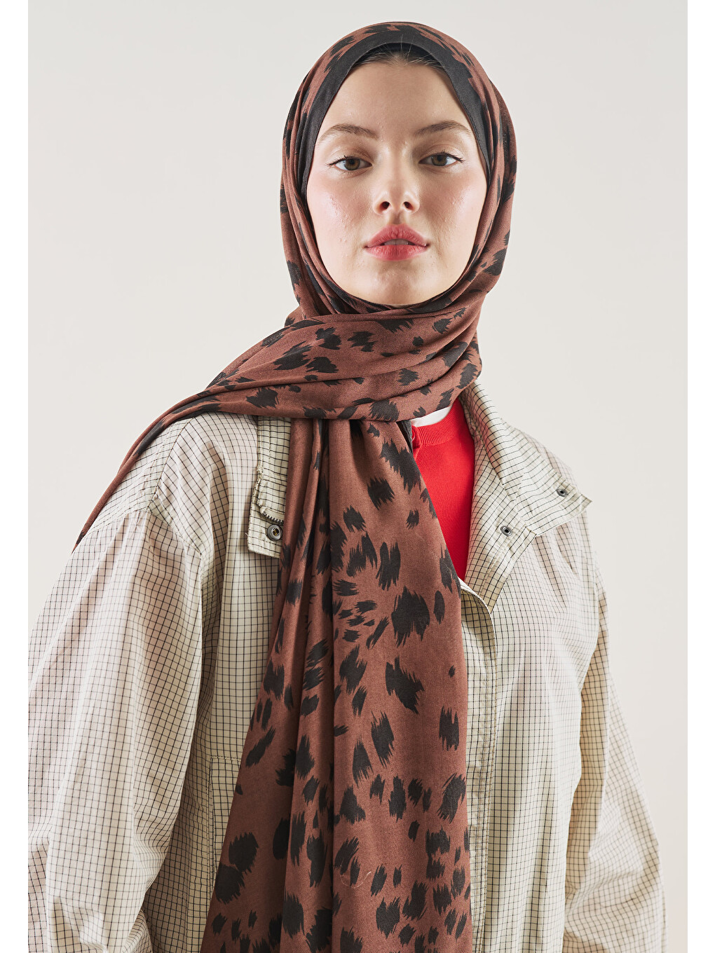 Kahverengi Cheetah Desen Rami Şal Kahve
