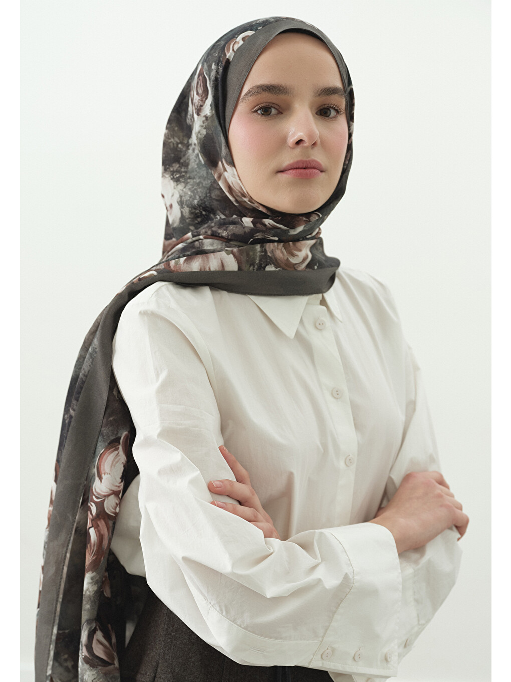 Madeleine Desenli Pamuk Viskon Şal Gri-2