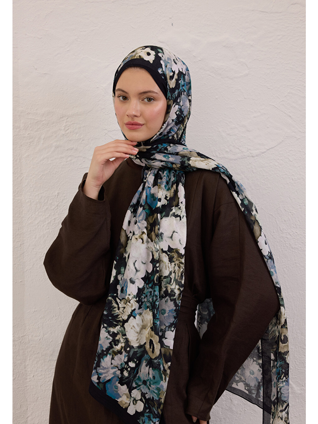 Beauty Blossom Desen Rami Şal Siyah