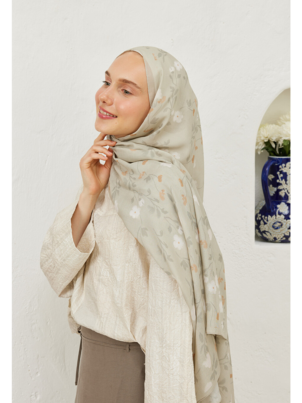Bej Soft Flowers Desen Rami Şal Taş