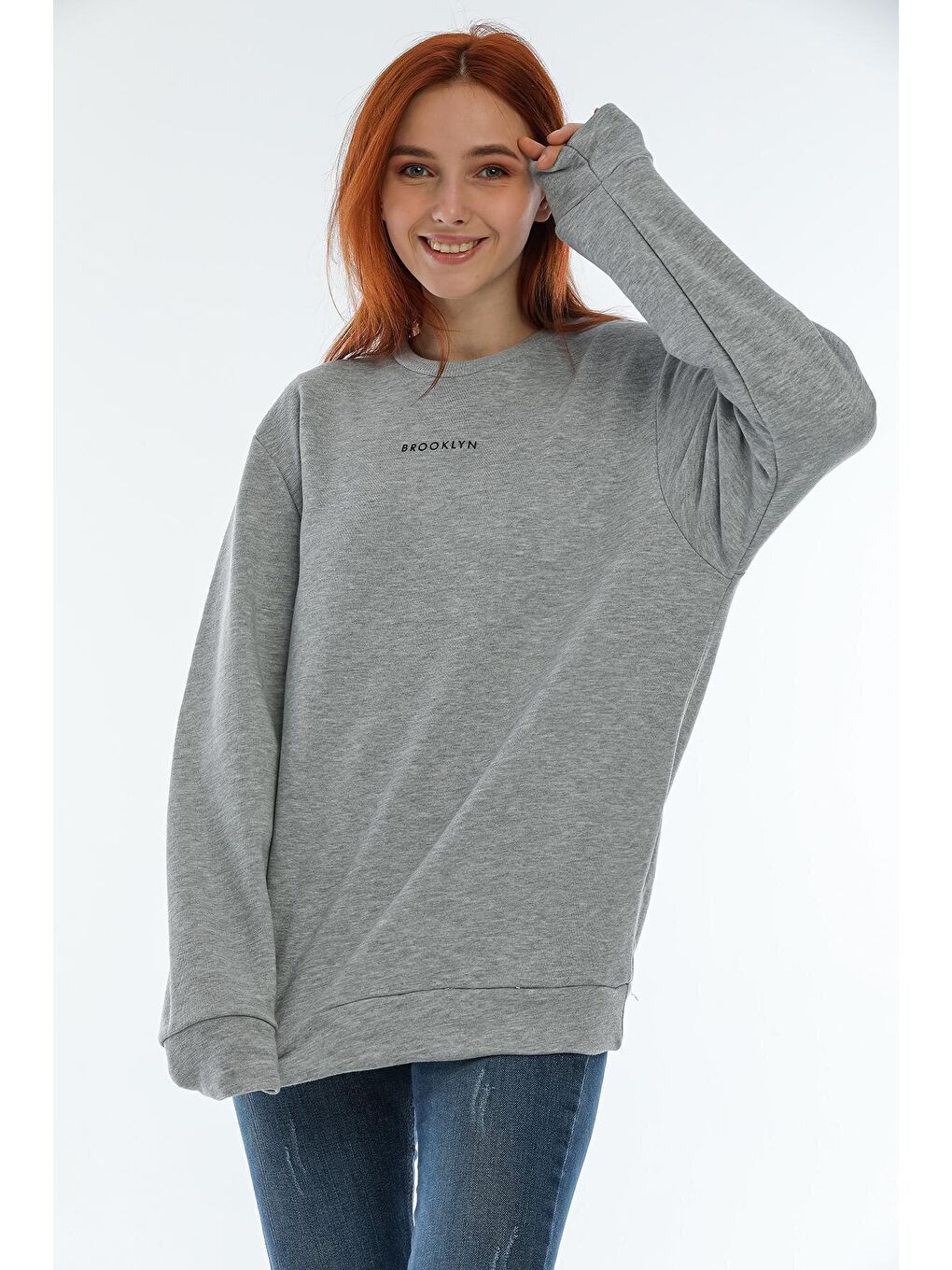 Gri Kadın Bisiklet Yaka Oversize Fit Brooklyn Baskılı Sweatshirt SPR22SWK030
