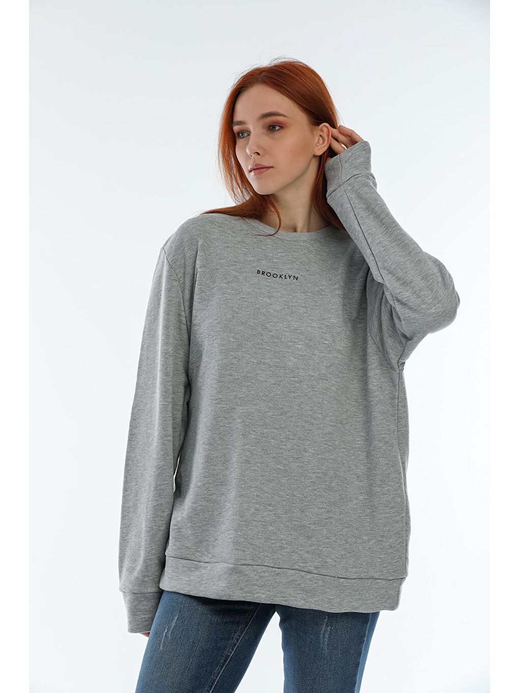 Gri Kadın Bisiklet Yaka Oversize Fit Brooklyn Baskılı Sweatshirt SPR22SWK030-1