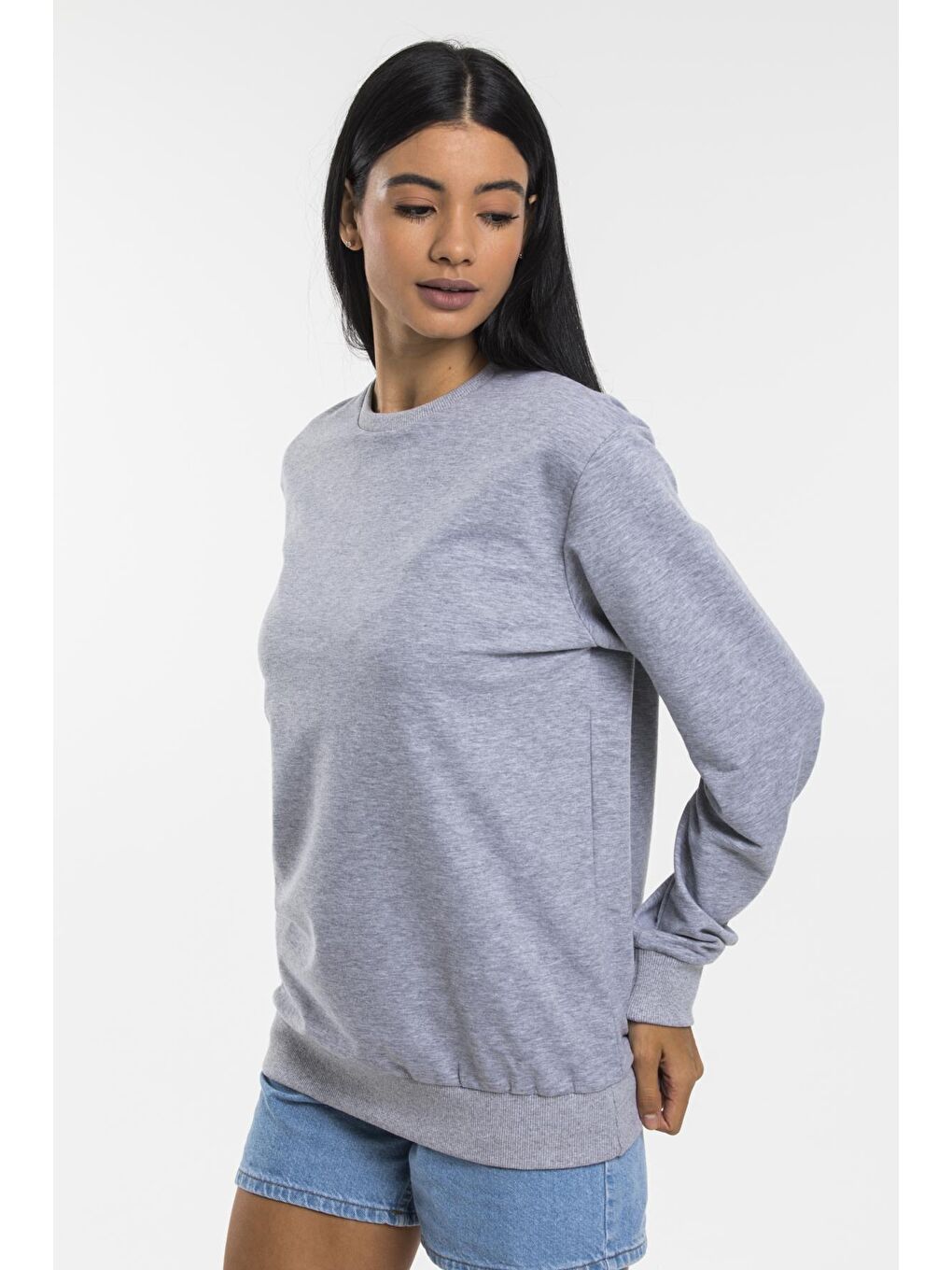 Gri Kadın Bisiklet Yaka Regular Kalıp İnce Pamuklu Sweatshirt SPR21K30-2