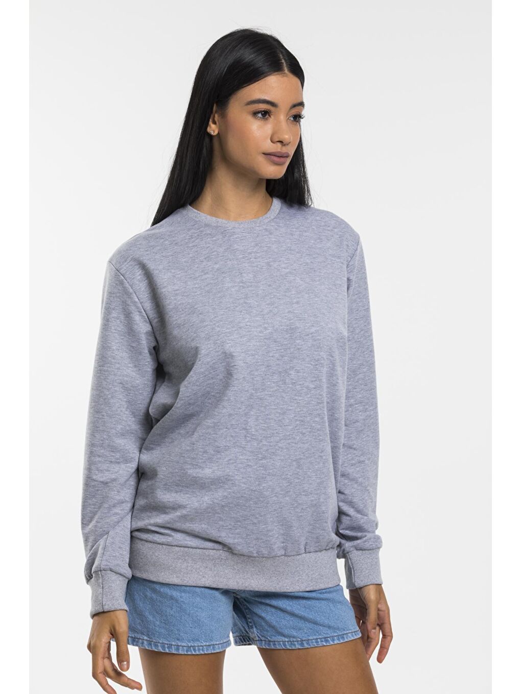 Gri Kadın Bisiklet Yaka Regular Kalıp İnce Pamuklu Sweatshirt SPR21K30-3