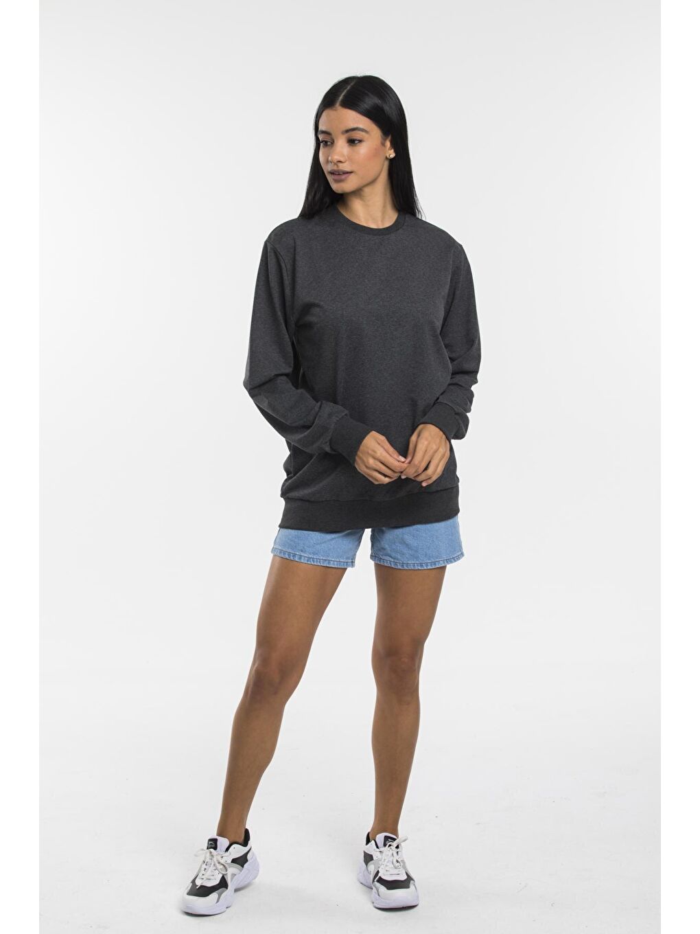 Antrasit Kadın Bisiklet Yaka Regular Kalıp İnce Pamuklu Sweatshirt SPR21K30-2
