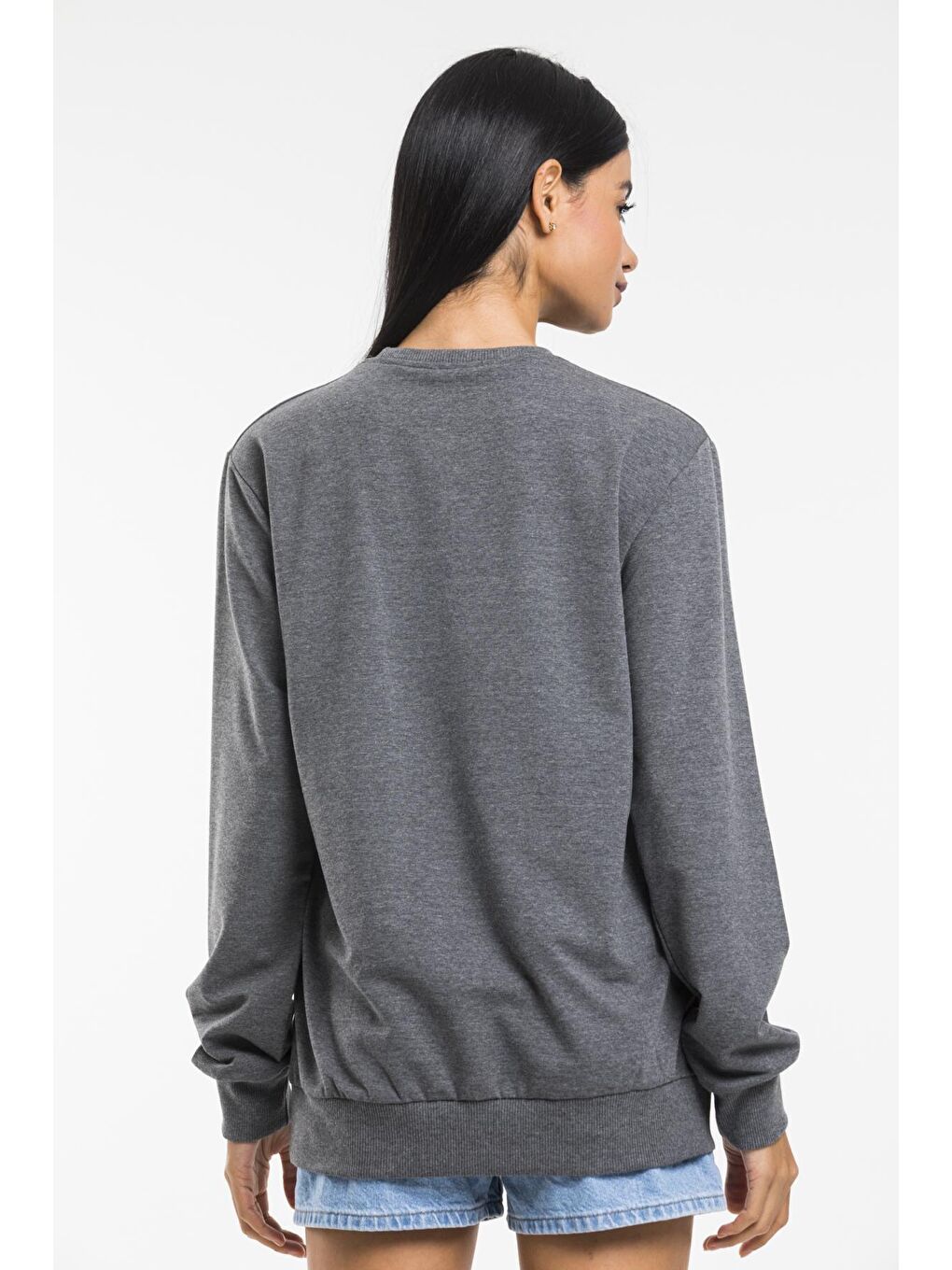 Gri Kadın Bisiklet Yaka Regular Kalıp İnce Pamuklu Sweatshirt SPR21K30-4