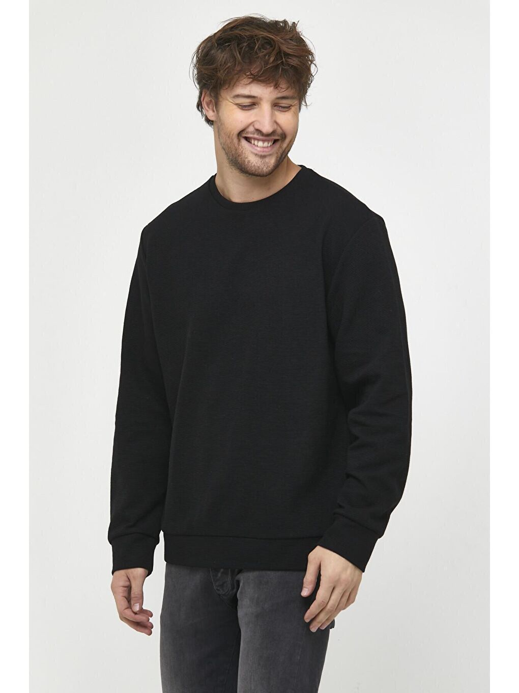 Siyah Erkek Bisiklet Yaka Regular Fit İnce Sweatshirt SPR 20K30-3