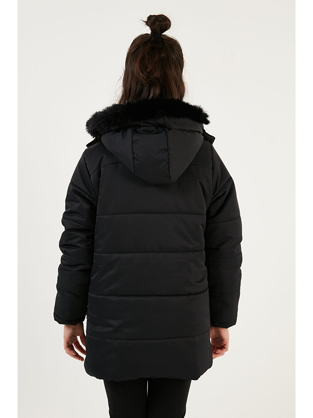 Siyah İçi Pelüş Astarlı Kapüşonlu Şişme Kız Çocuk Mont 6035034-5