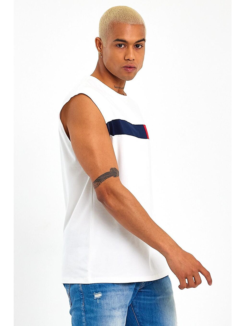 Ekru Bisiklet Yaka Regular Fit Garnili Erkek Tişört SPR23AT346-4