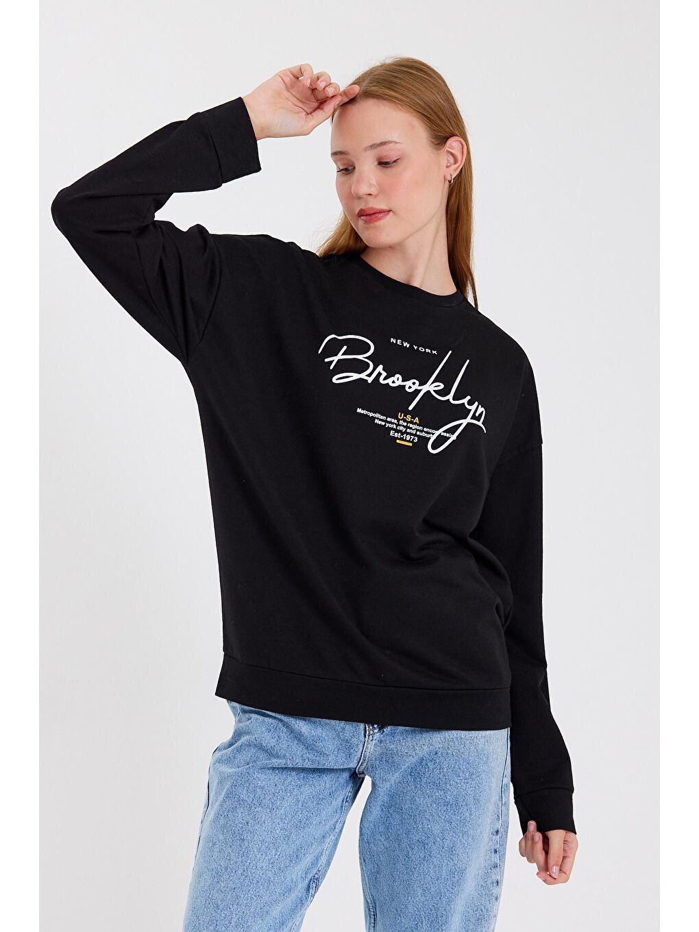 Siyah Kadın Bisiklet Yaka Regular Fit El Yazılı Brooklyn İnce Sweatshirt SPR23SWK331-2