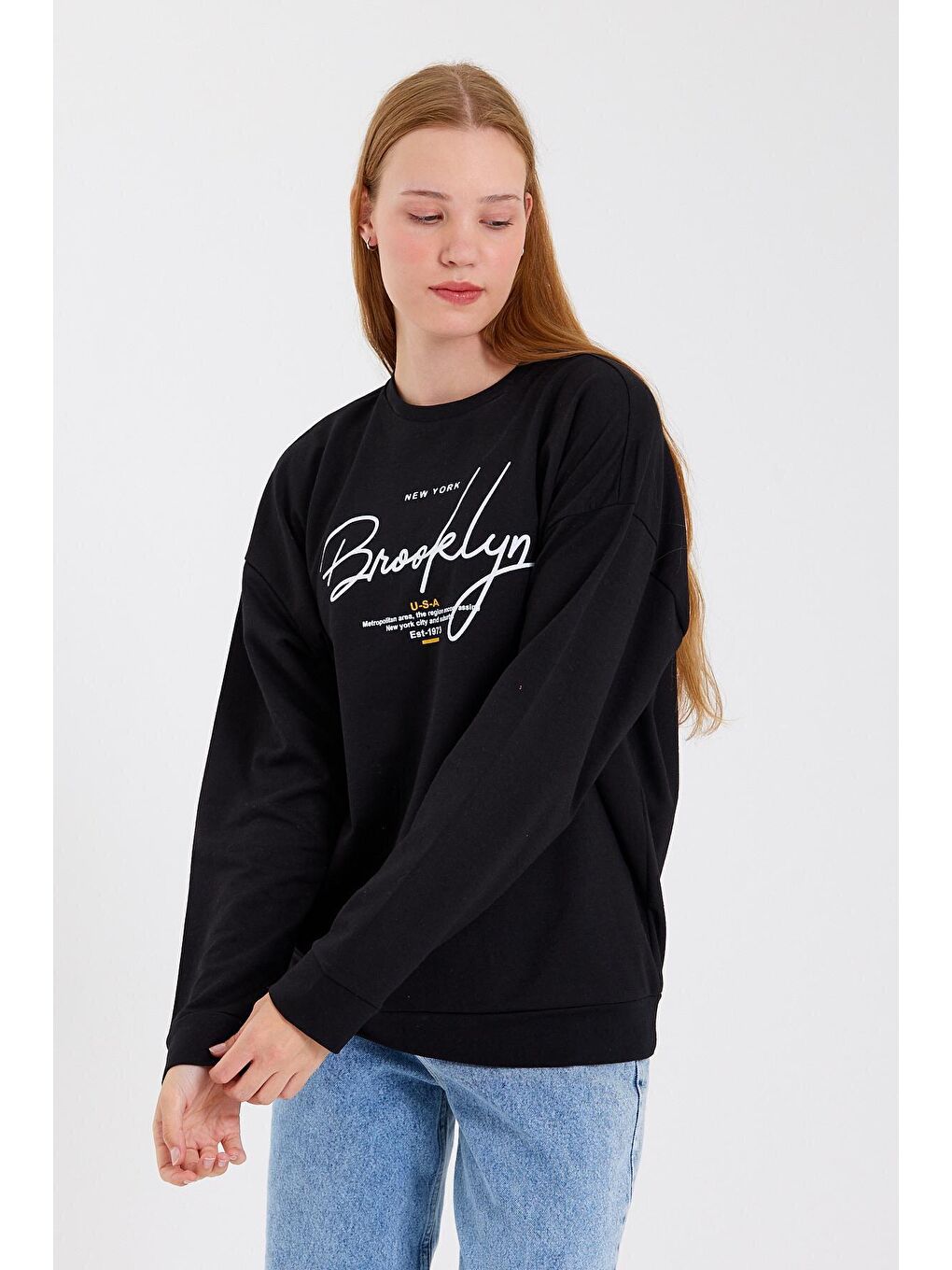 Siyah Kadın Bisiklet Yaka Regular Fit El Yazılı Brooklyn İnce Sweatshirt SPR23SWK331-3